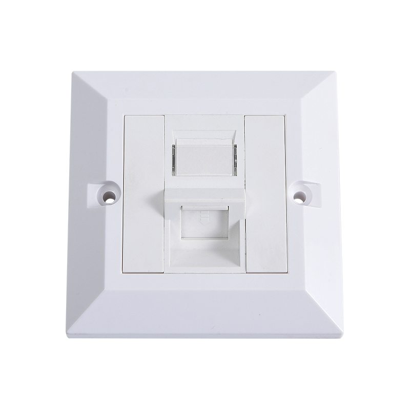 SMT-4306-86X-1X One Port Beveled Frame 45 ° UK Type Faceplate